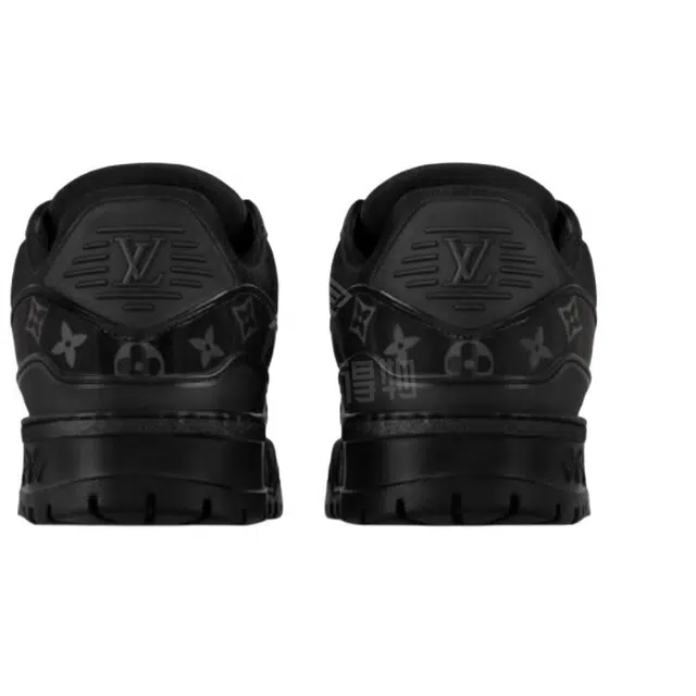 LOUIS VUITTON Trainer Maxi