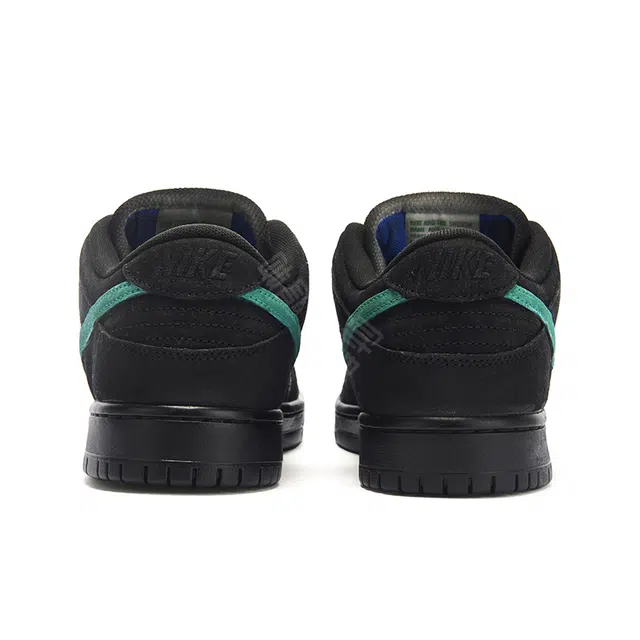 Nike Dunk SB Tiffany