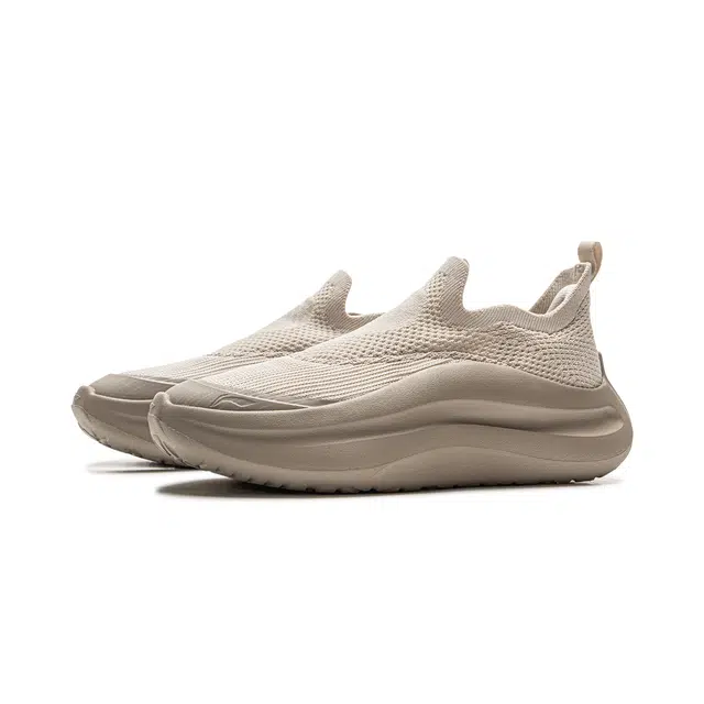 LiNing slip on