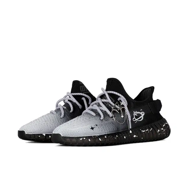 adidas Yeezy Boost 350 V2