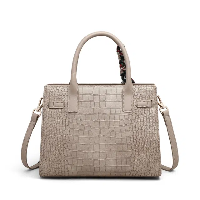 CBANNER Tote