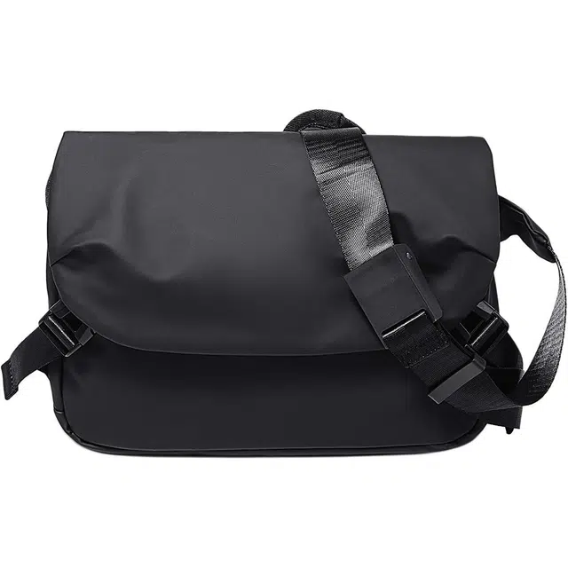 老人头 时尚通勤休闲简约小众轻便实用翻盖 合成革 单肩斜挎包 男款 黑色