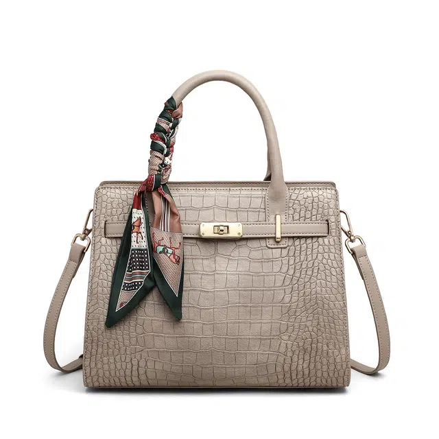 CBANNER Tote