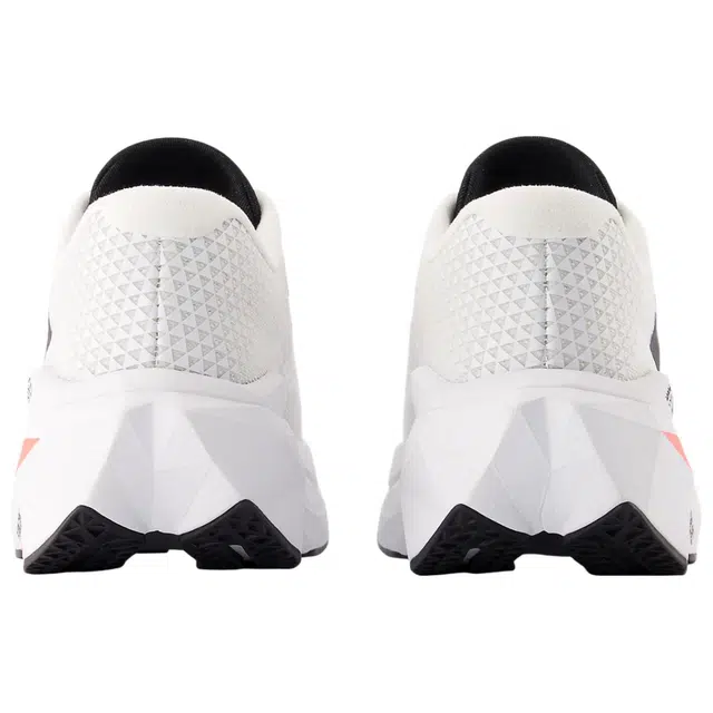 New Balance FuelCell SuperComp Trainer v3 WMNS