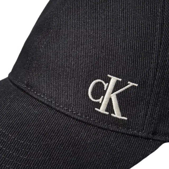 CALVIN KLEIN