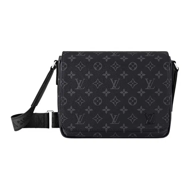 LOUIS VUITTON District