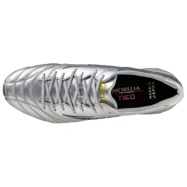 Mizuno Morelia Neo 4