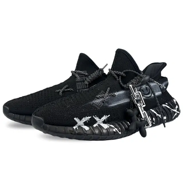 adidas Yeezy Boost 350 V2