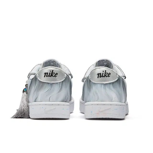 Nike Court Vintage