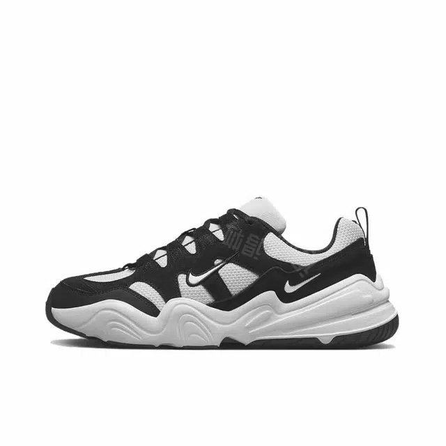 Nike Tech Hera