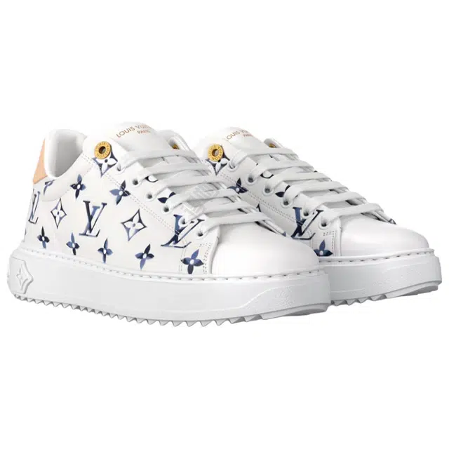 LOUIS VUITTON Time Out logo