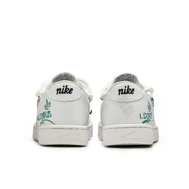 Nike Court Vintage