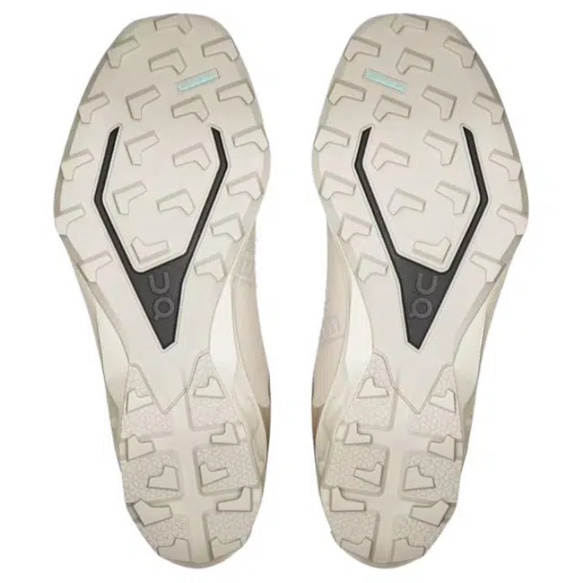 POST ARCHIVE FACTION (PAF) x On Cloudventure Peak