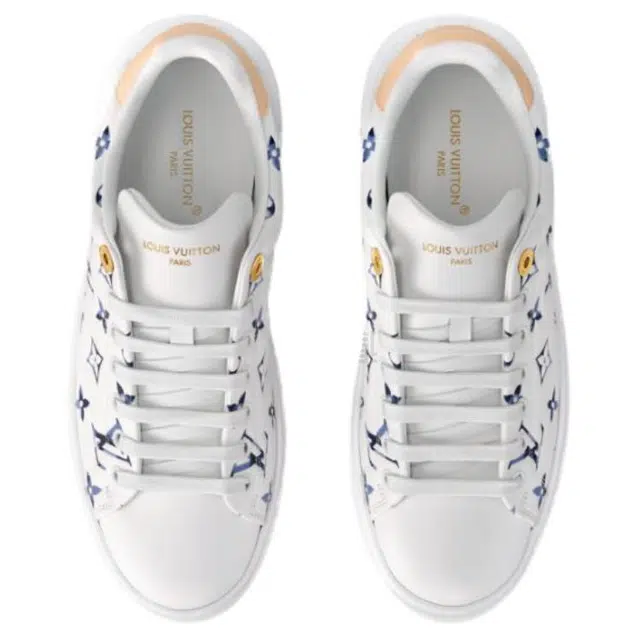 LOUIS VUITTON Time Out logo