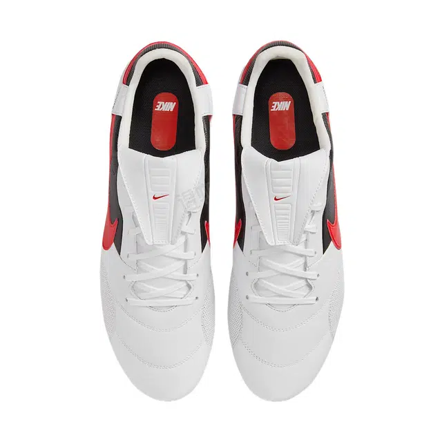 Nike Premier 3