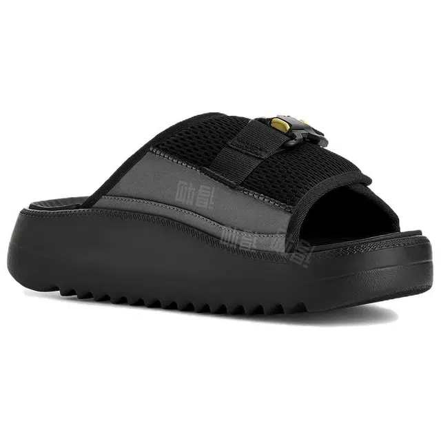 UGG Maxxer Slide 2.0