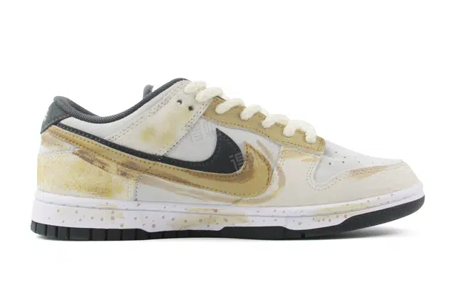 Nike Dunk Low Double Swoosh