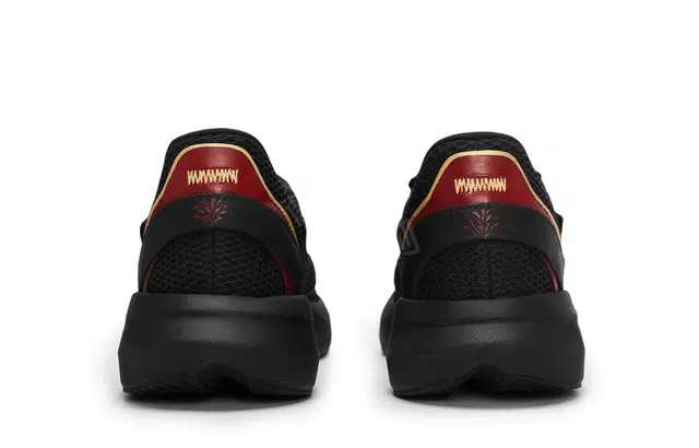 adidas LIGHTBLAZE 811 CNY