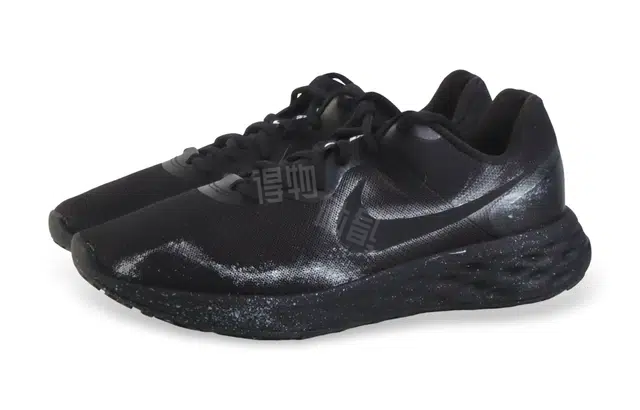 Nike REVOLUTION 6
