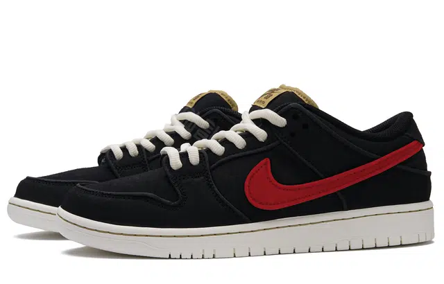 Nike Dunk SB "Red Hole 3.0"
