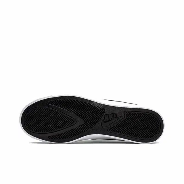Nike Court Royale AC