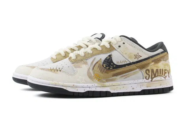Nike Dunk Low Double Swoosh