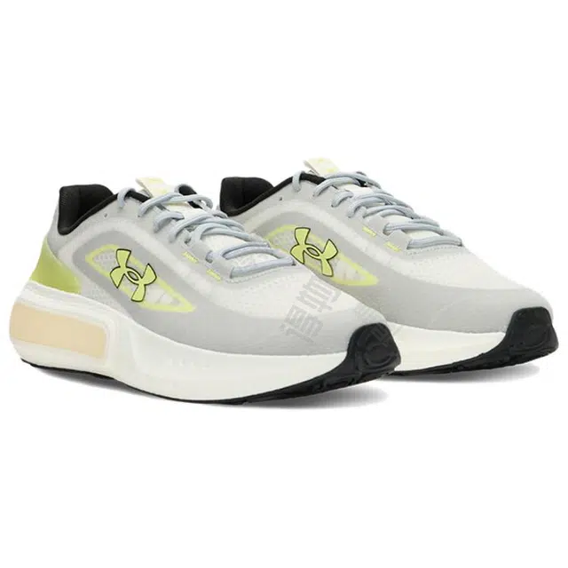 Under Armour Phantom 4