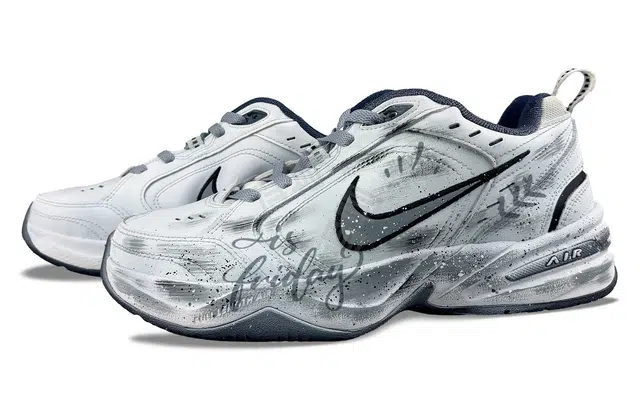 Nike Air Monarch 4