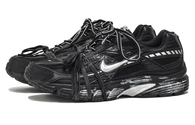 Nike Initiator Black