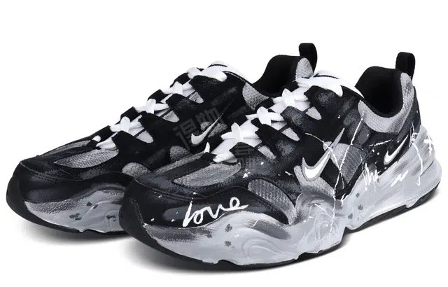 Nike Tech Hera
