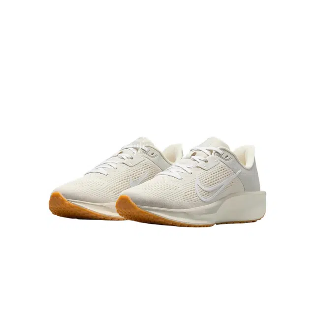 Nike Quest 6
