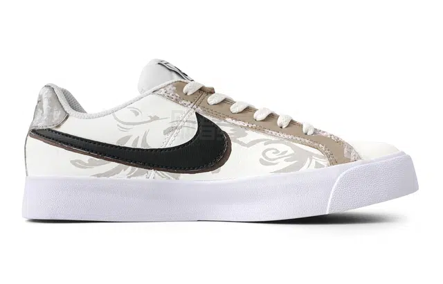 Nike Court Royale AC