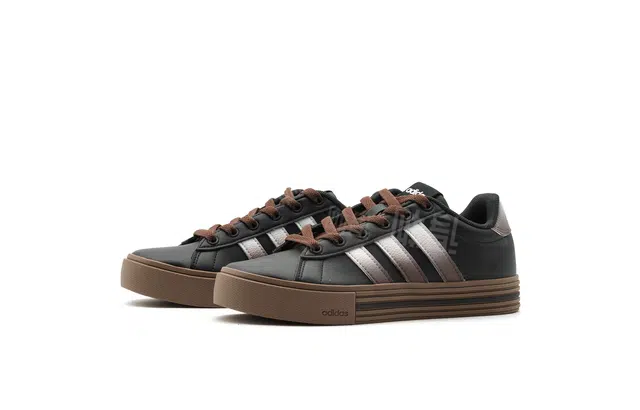 adidas Daily 4.0