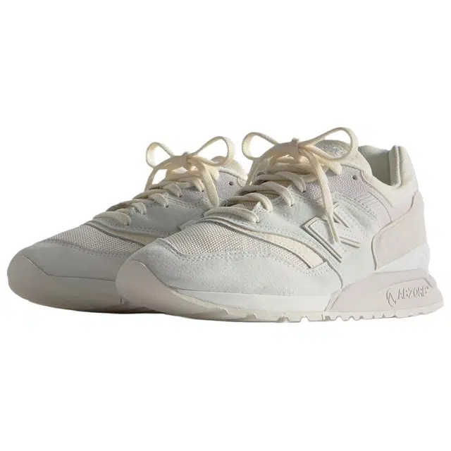 Ronnie Fieg Kith x New Balance 997.5 Easter White Marshmallow Angora