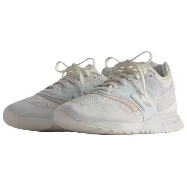 Ronnie Fieg Kith x New Balance 997.5 Easter White Ice Blue Peach