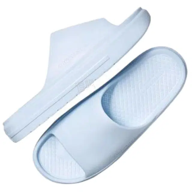 Converse Essential Slide
