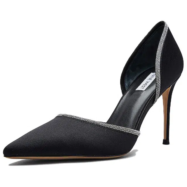 NINE WEST