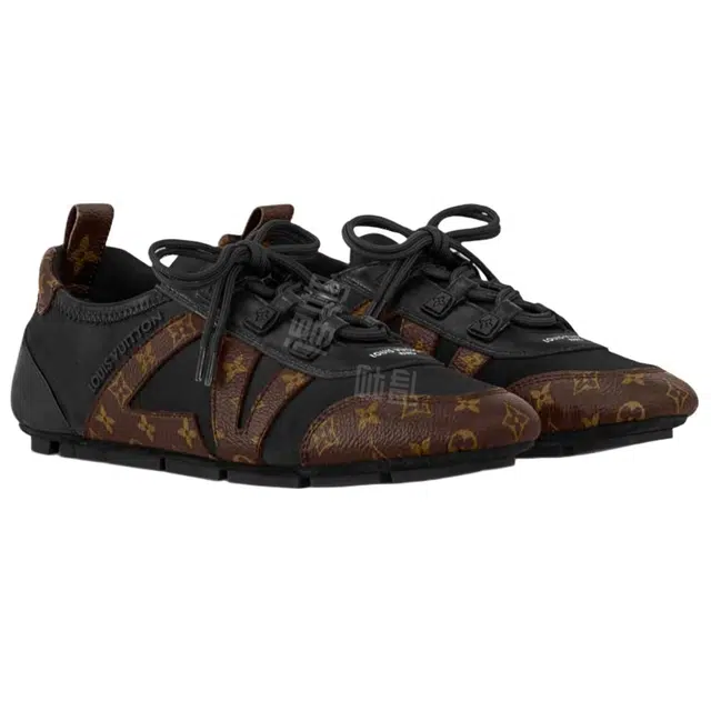 LOUIS VUITTON Sneakerina
