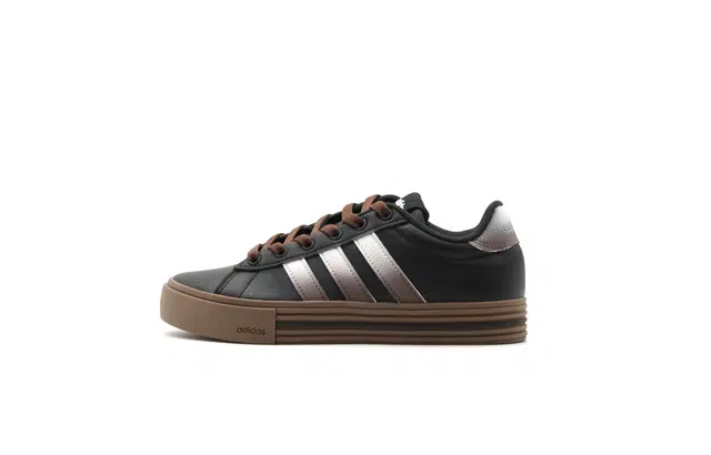 adidas Daily 4.0