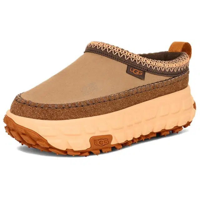 UGG Venture Daze