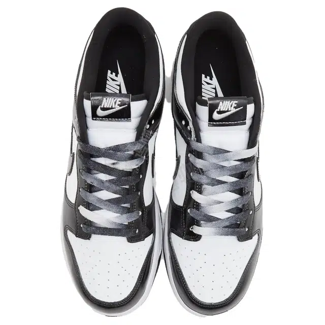 Nike Dunk Low SE Panda