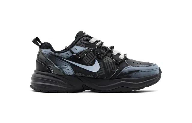 Nike Air Monarch 4