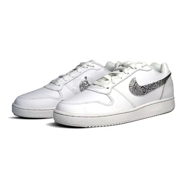 Nike EBERNON