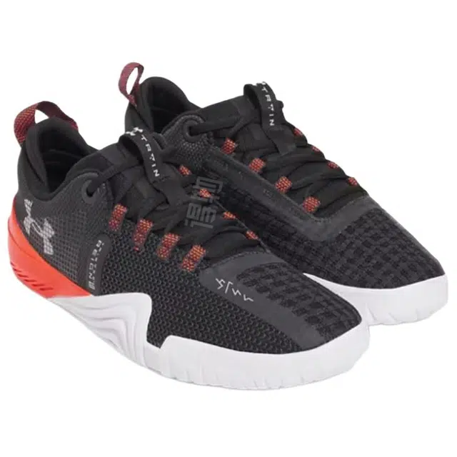 Under Armour TriBase Reign 6