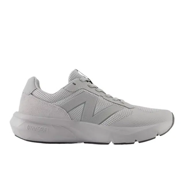 New Balance Dynasoft UA800