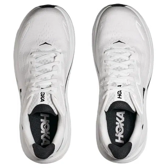 HOKA ONE ONE CLIFTON 10