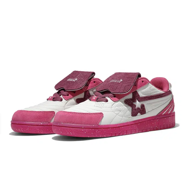 RIPSTAR SOCCER Trainer Strawberry Bear