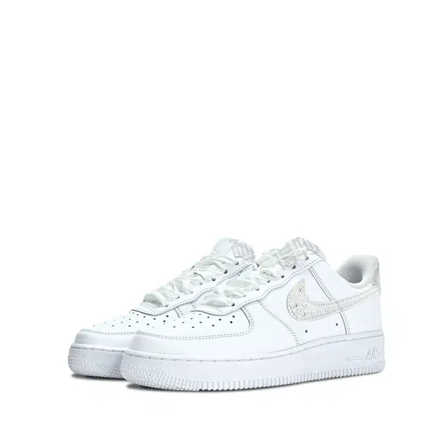 Nike Air Force 1 Triple White