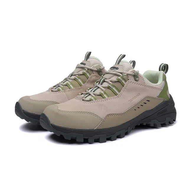 探路者 春秋户外旅行超轻运动 防滑耐磨防水 低帮 登山鞋 女款 浅沙绿色