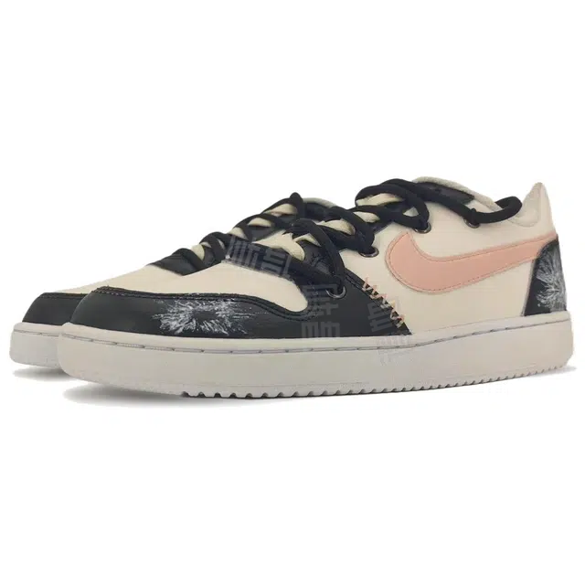 Nike EBERNON